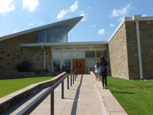 67402175_663218874177749_4971353808224387072_n